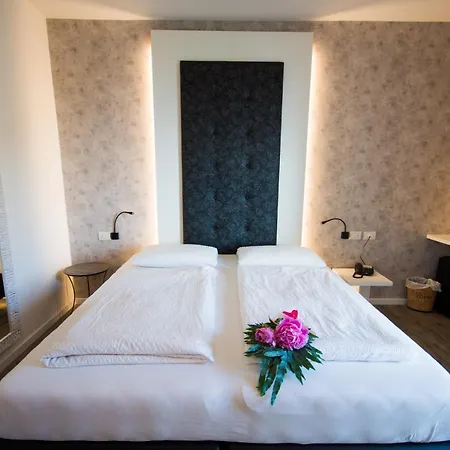 Eden 3* Torri Del Benaco