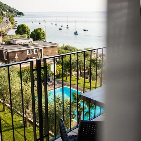 Eden Hotel Torri Del Benaco