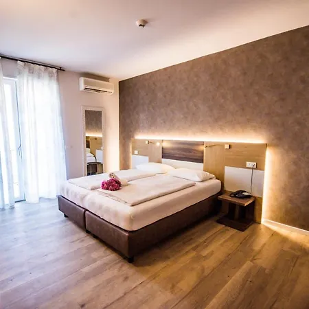 Eden Torri Del Benaco