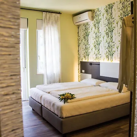 Eden 3* Torri Del Benaco