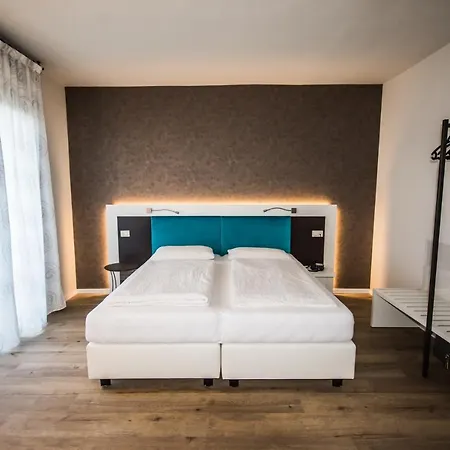 Eden 3* Torri Del Benaco