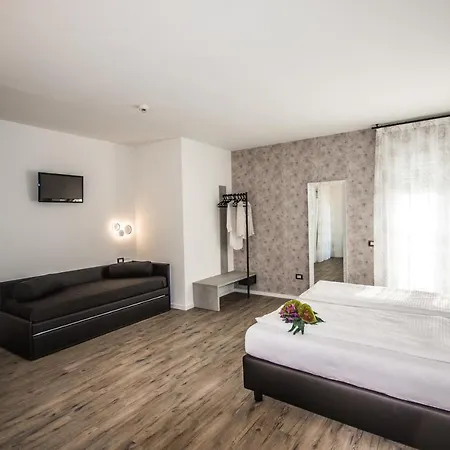 Eden 3* Torri Del Benaco