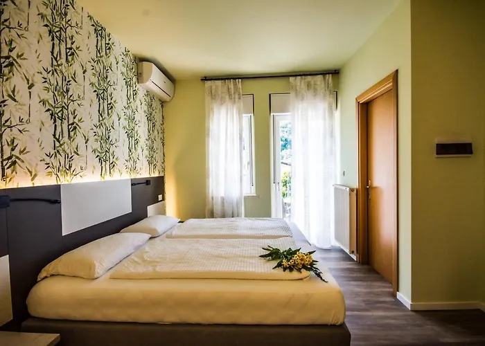 Eden 3* Torri del Benaco