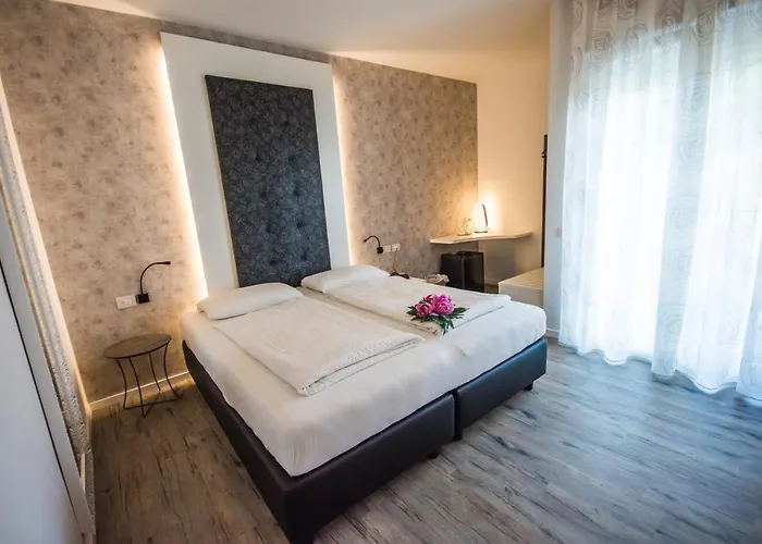 Eden 3* Torri del Benaco